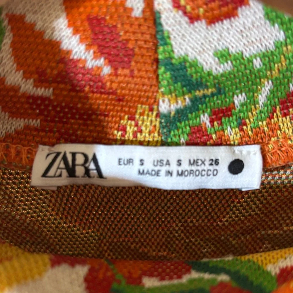 Zara Multicolor Patterned Top - Picture 2 of 6